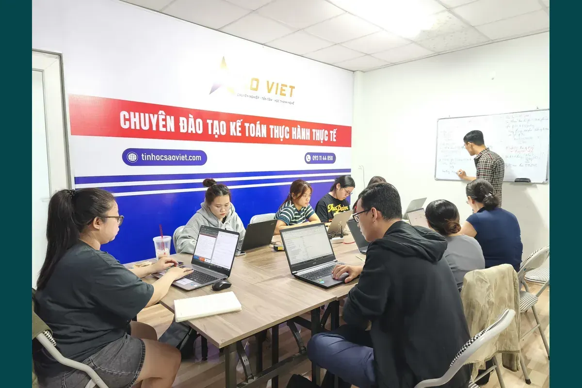 Ảnh thiết kế từ lớp kế toán thực tế do chủ website cung cấp, minh họa Học kế toán Biên Hòa: chuẩn bị gì cho buổi tư vấn đầu tiên?.